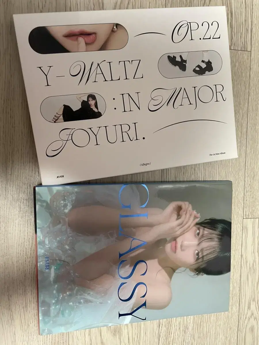 Jo Yuri mini volumes 1 and 2 album and medicine components