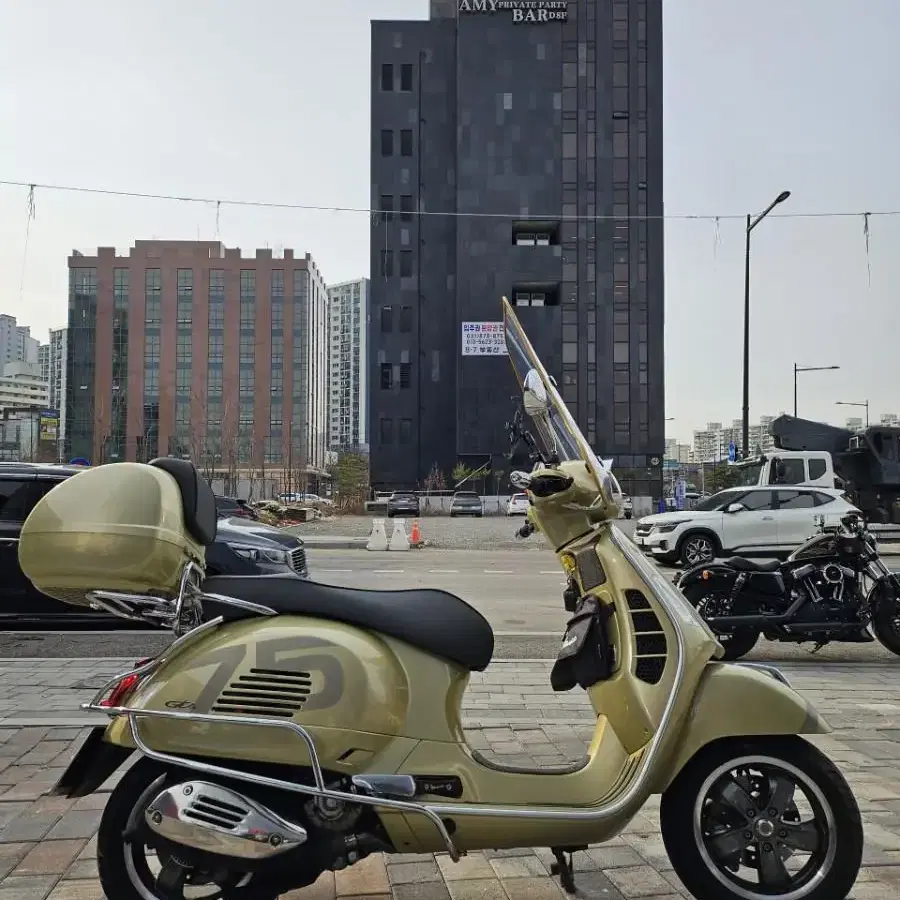 베스파 300cc 스페셜 에디션 75주년