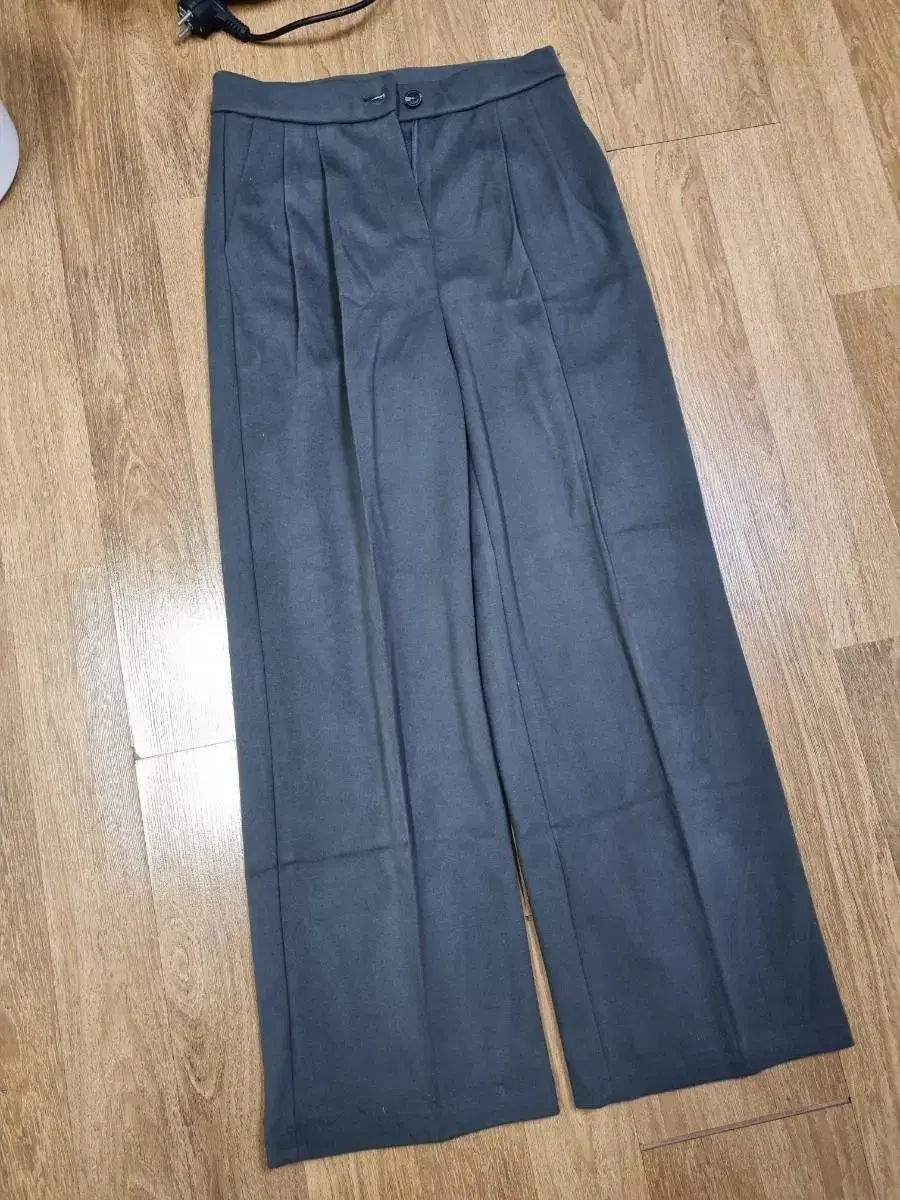 Gray High-Waisted Pin-Tuck Winter Slacks