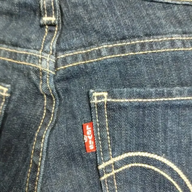 LEVIS 리바이스524Straight 스판 찐청 여성데님