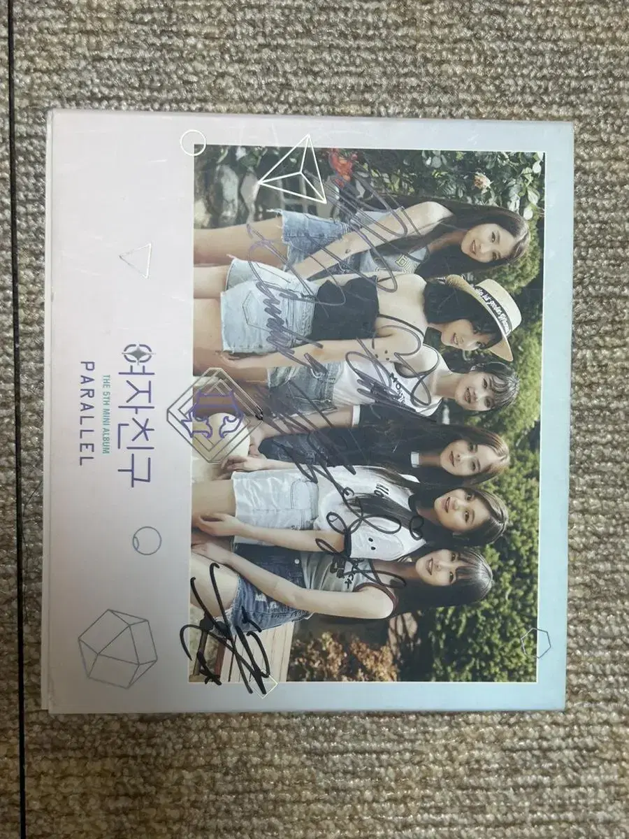 Album signed by gfriends