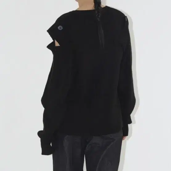 피키소사이어티 Nef Shoulder Knit (Black)