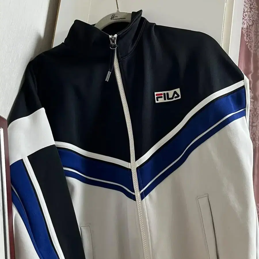 FILA 져지 맨투맨 팔아요