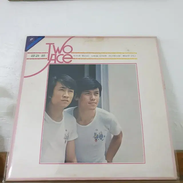 금과은 (오승근)  LP 1983  빗속을둘이서  하얀나비  처녀뱃사공