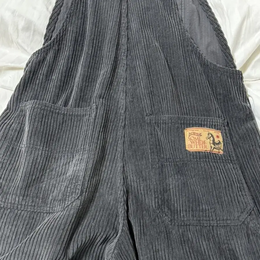 썸웨어버터 Corduroy letter patch overall - ch