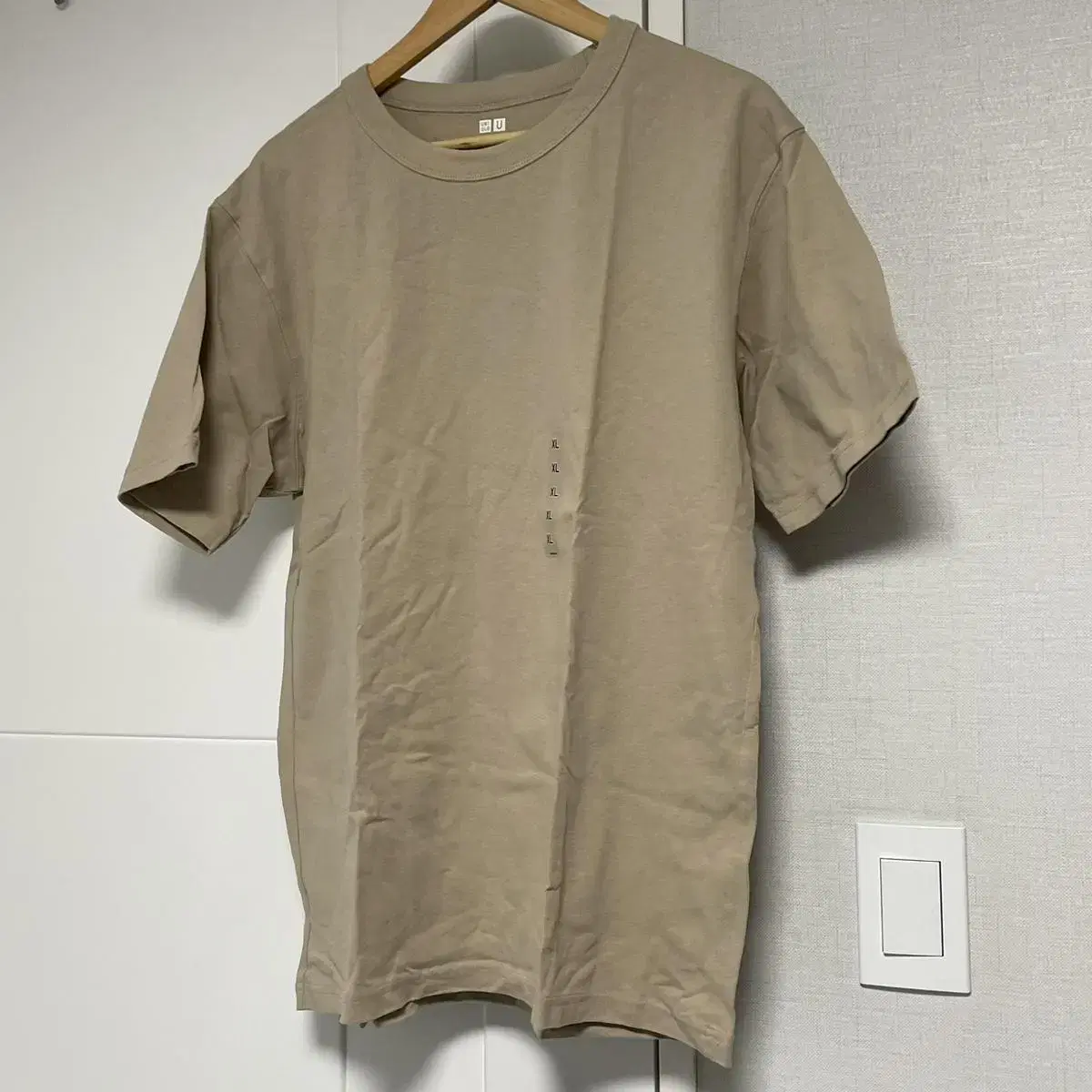 [XL] UNIQLO U Basic Vahn Tee (100-105) J-027