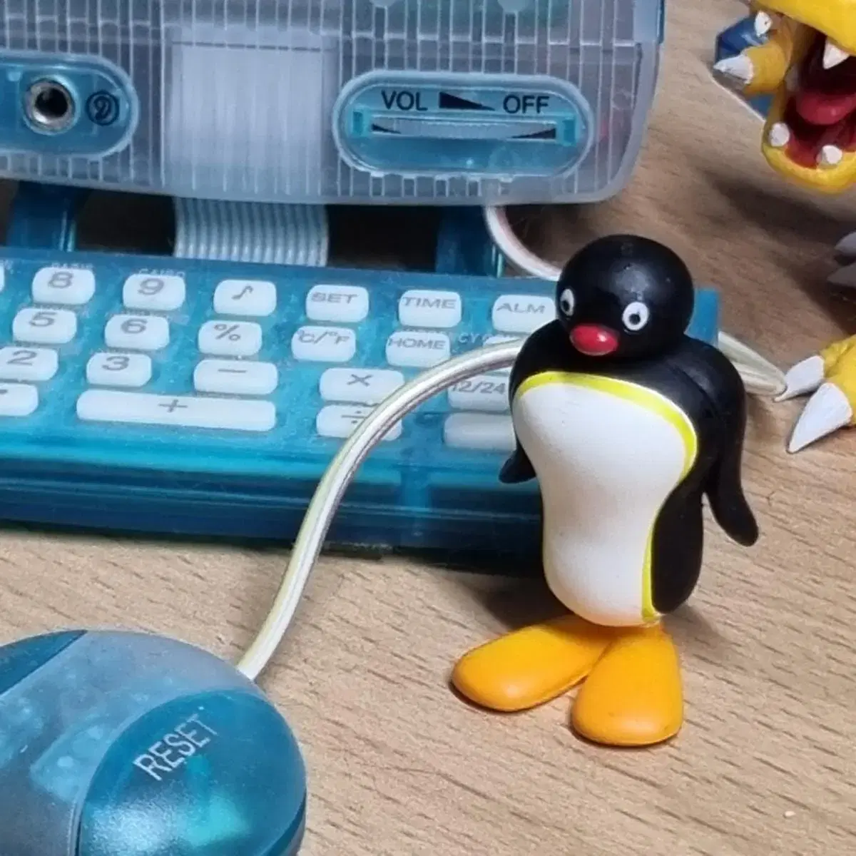 Vintage Pingu Figurine Squishy Pingu