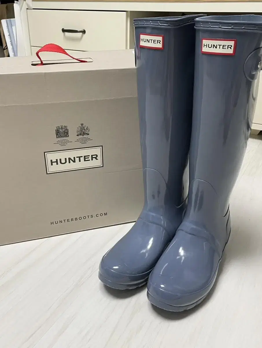 Hunter rain boots (Full Box)