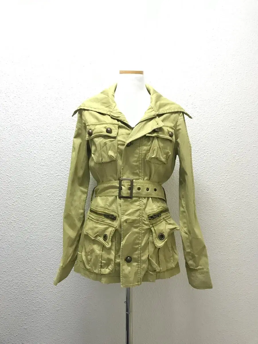 Vintage parka with a belt