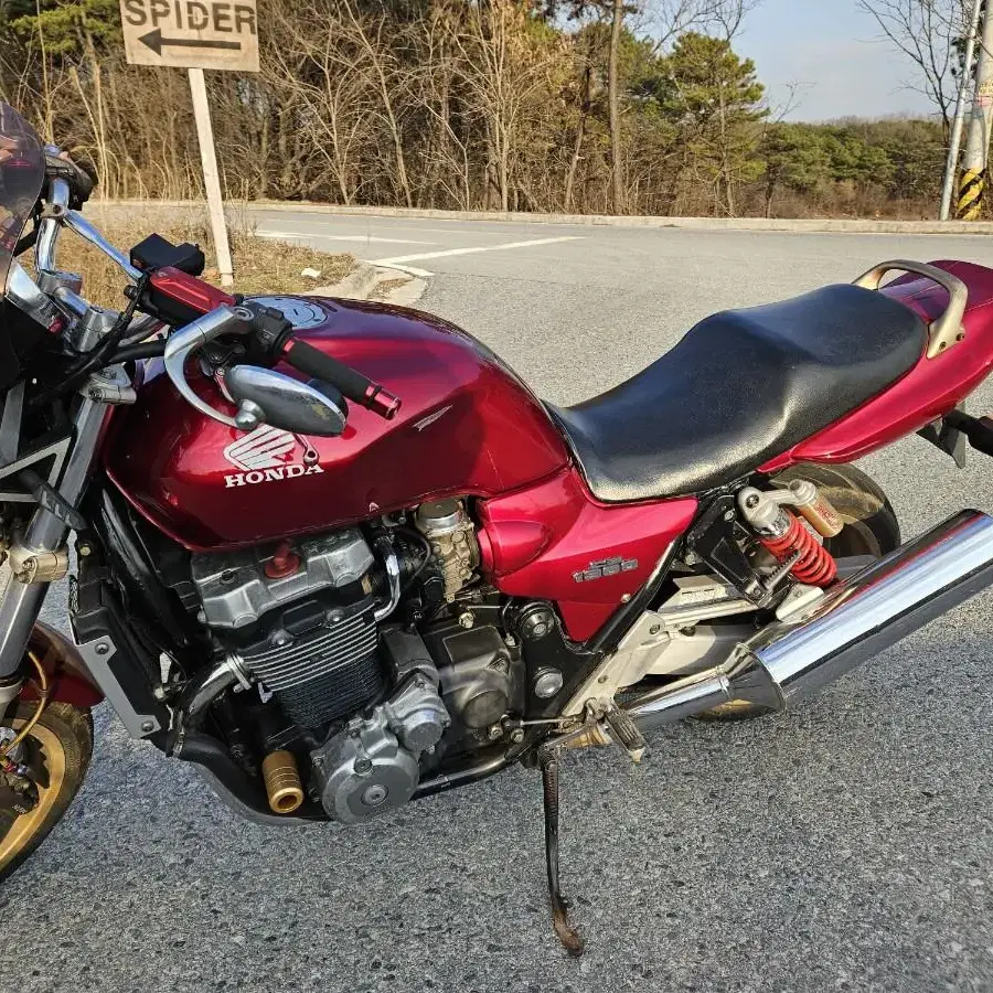 cb1300