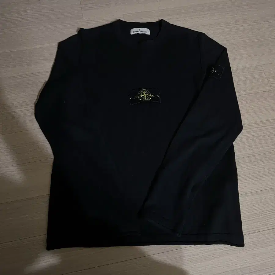 {신형/size M} 스톤아일랜드 니트 블랙