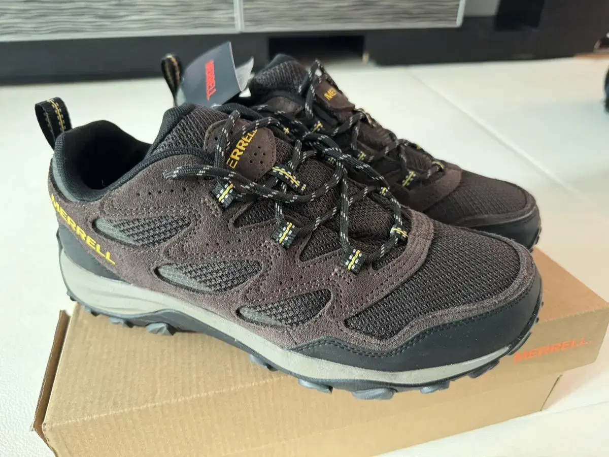 Merrell 남성 등산화 새제품28CM