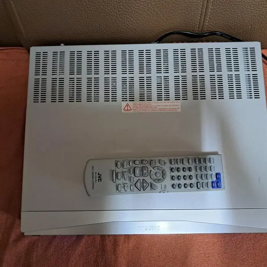 JVC DVD RECEIVER XV-THA75