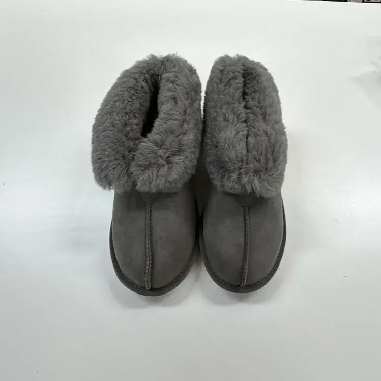 호주UGG 양털 미니부츠 240-245mm팜 새것