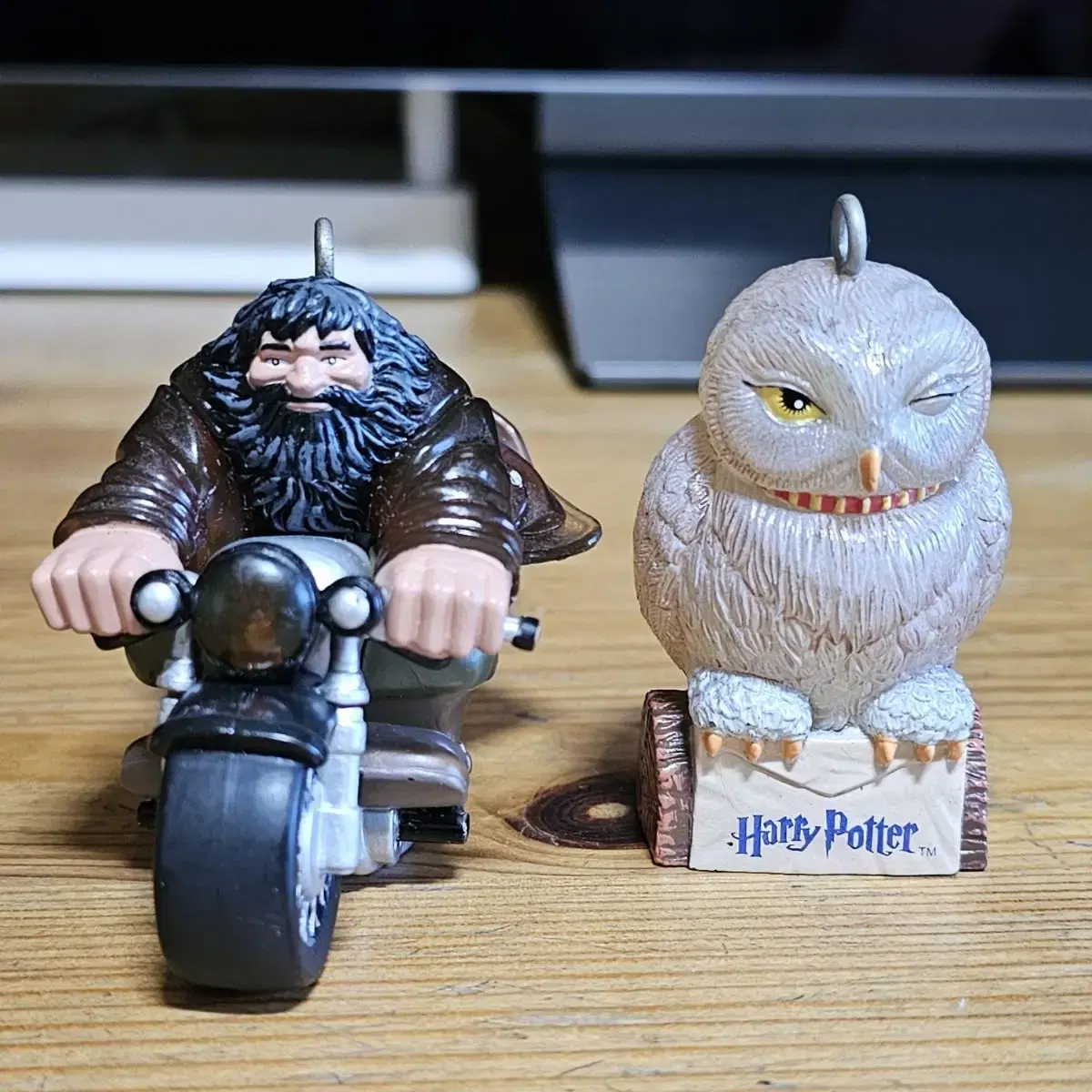 Up For Sale.vintage antique harry potter 2001 warner bros owl et al