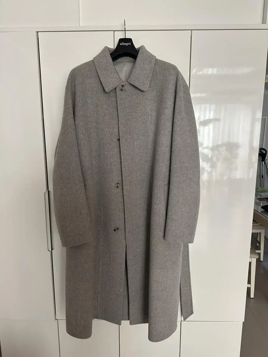 22FW Allegri Balmacan cashmere coat size 54