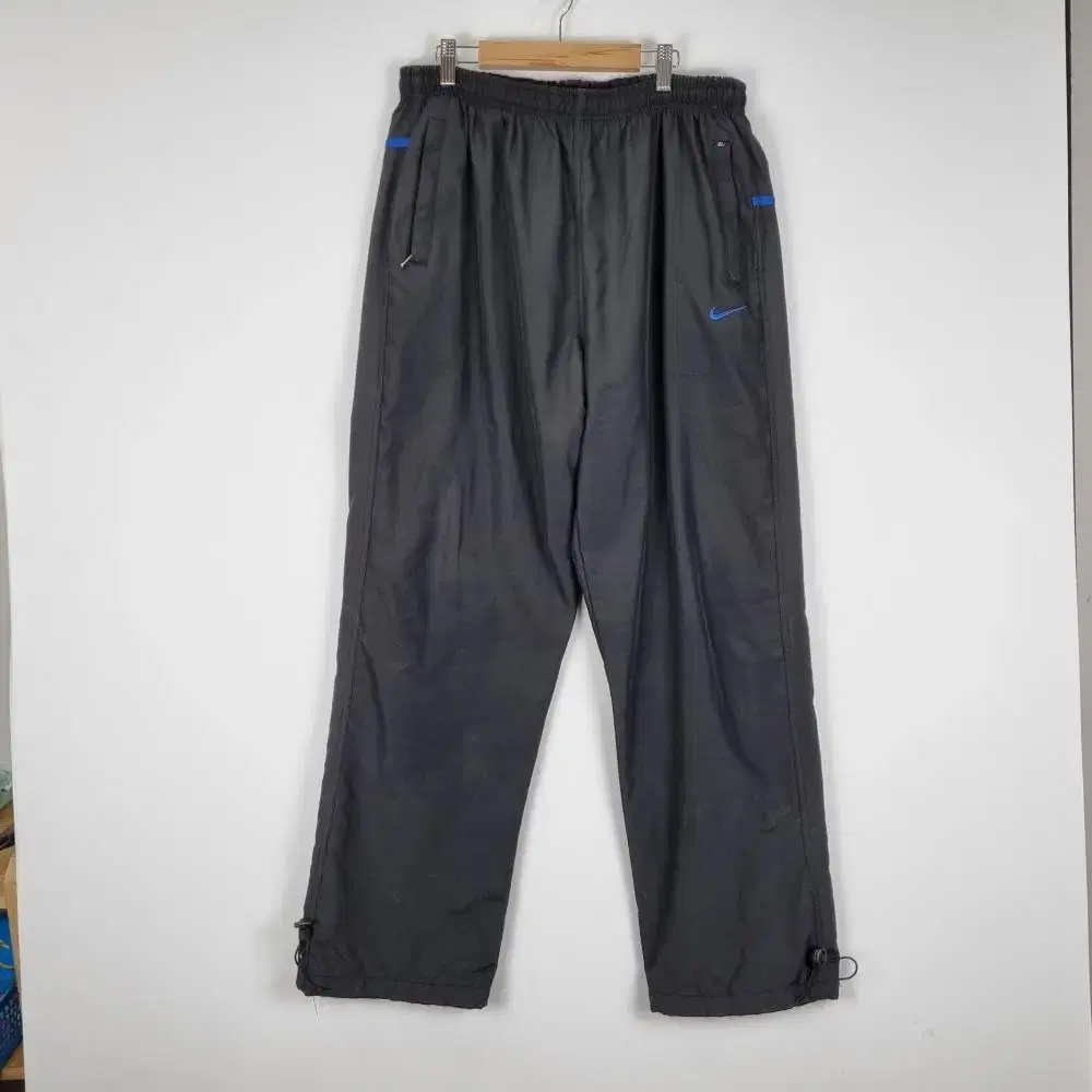 Z4164 Swooshline Black Sports Pants XL Inseam Joggers