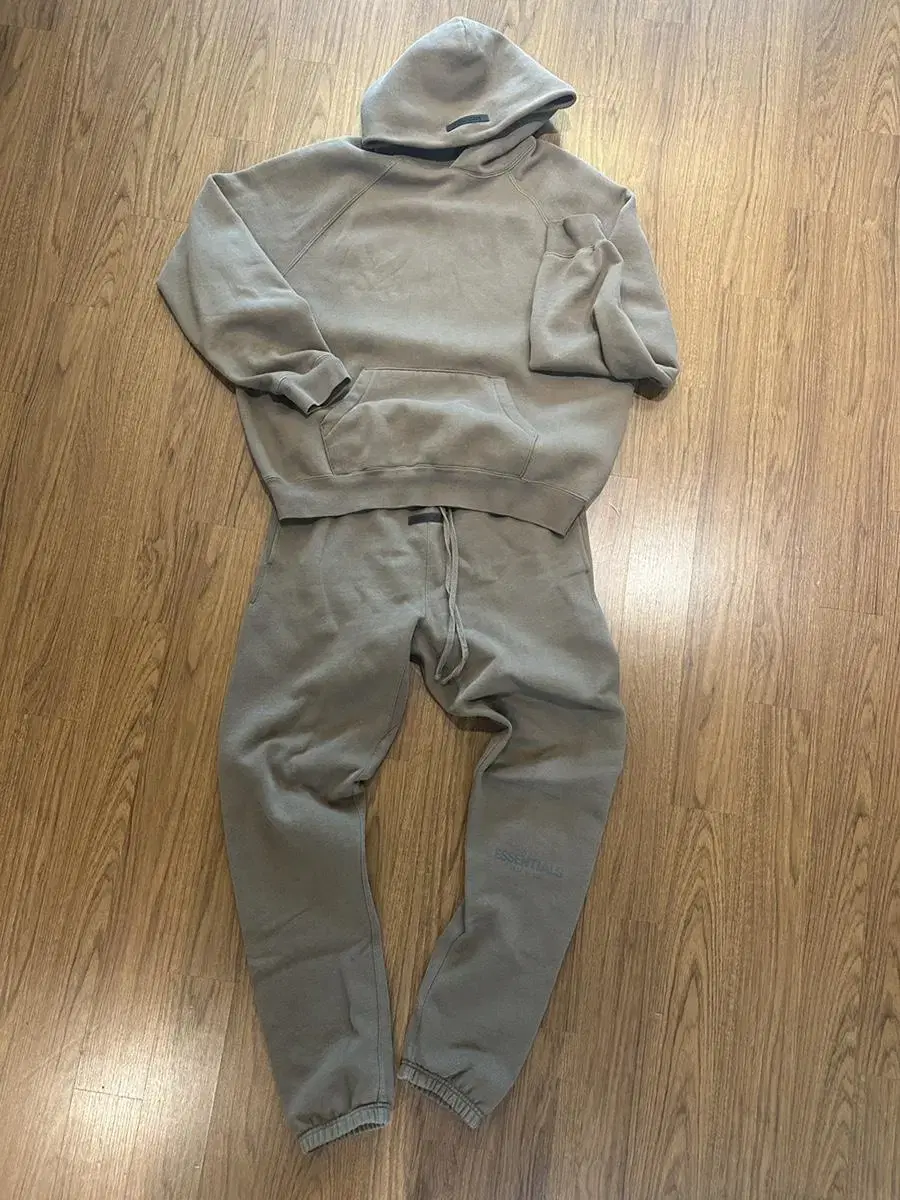 Essential Harvest Hoodie,Pants sells