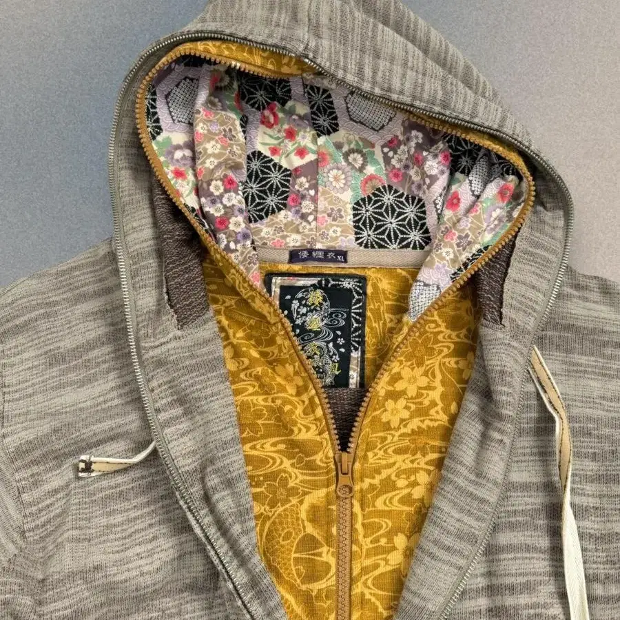 Vintage oriental double layered hood zip