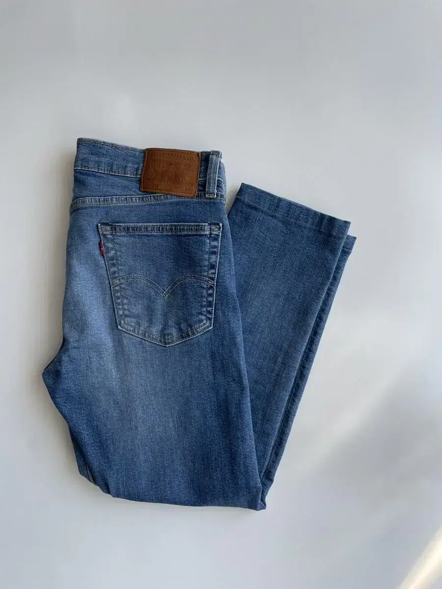 Levi's 519 straight fit Pants