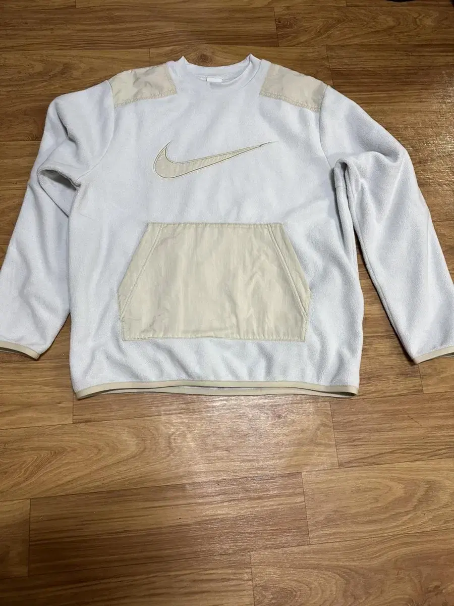 [100] Nike kimono top