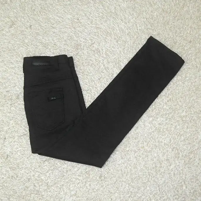 M) Flack Kurt Cropped Slim Black Denim Pants