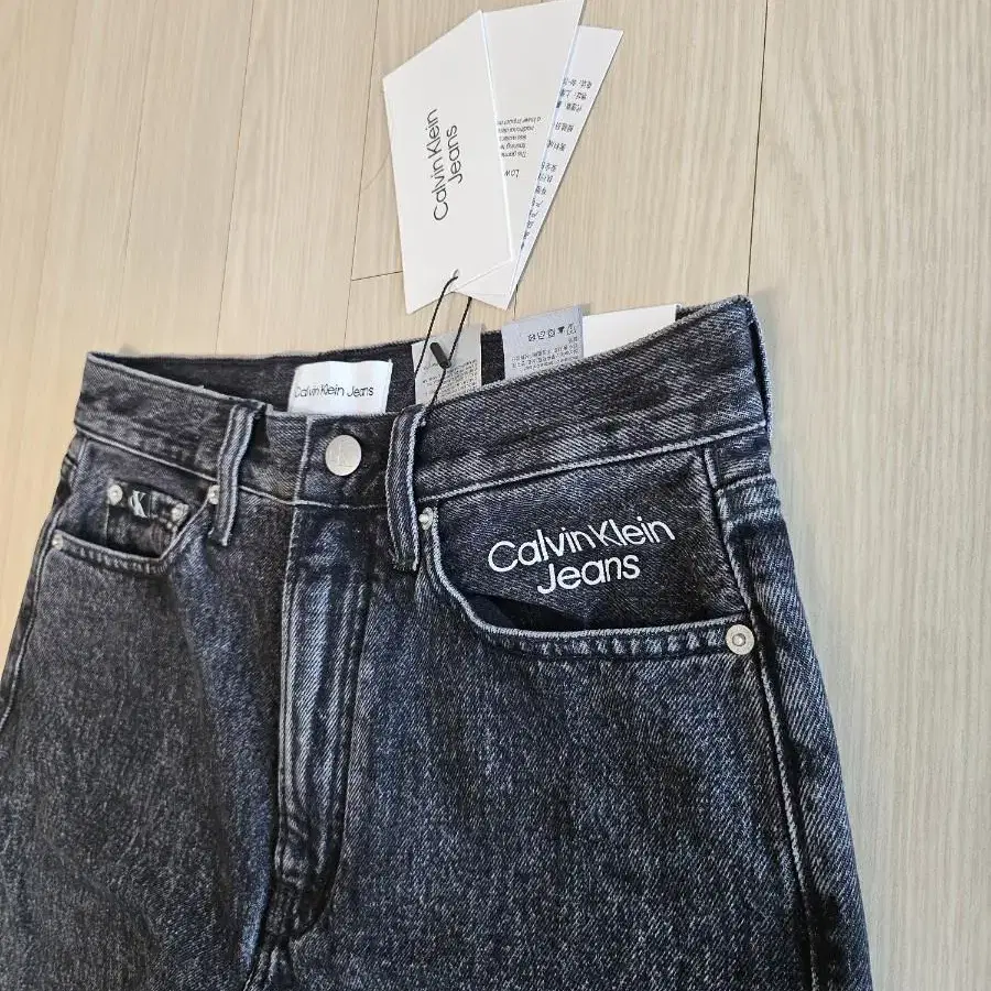 캘빈클라인 CalvinKlein 뉴와이드핏 블랙 데님