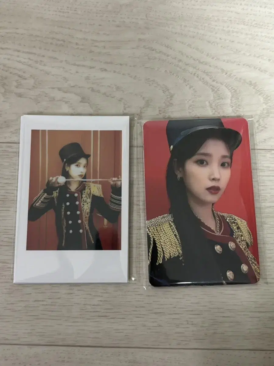 IU Golden Hour photocard set