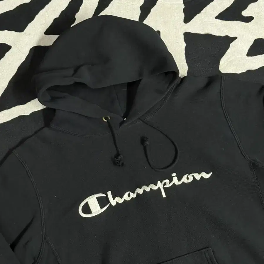 CHAMPION HOODIE