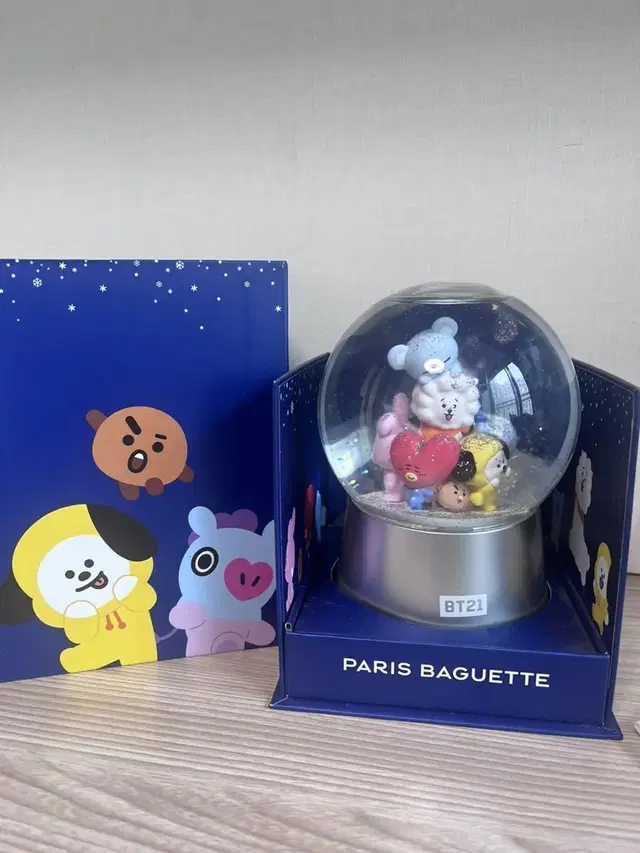 BT21 한정판 스노우볼