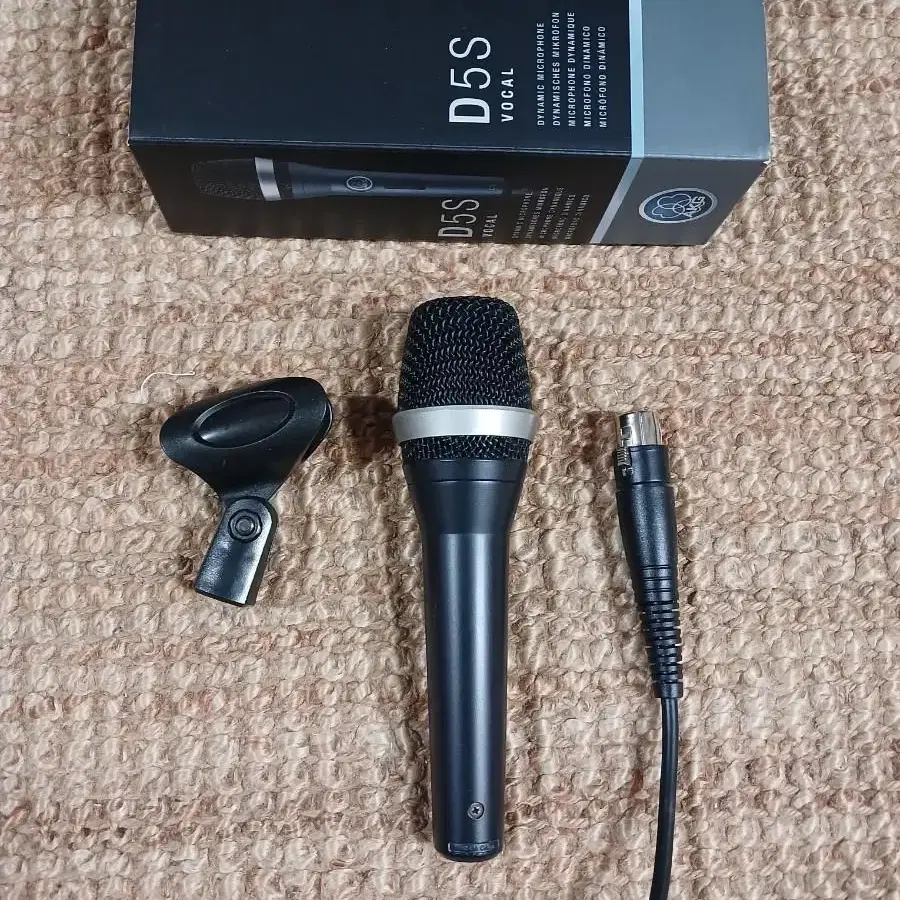 마이크 AKG D5S