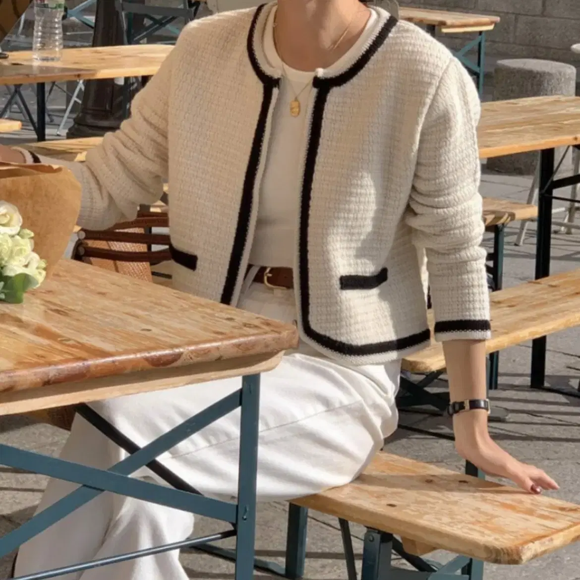 WholesaleBrand cignature Swan Crop Colorblocked Cardigan