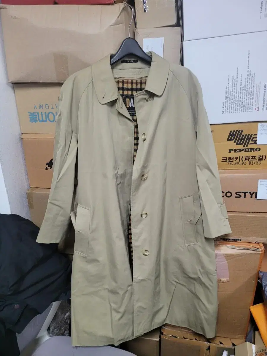 Dax Barbary Trench Coat Detachable Inner Lining