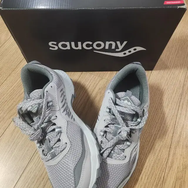 Saucony 여성용 Excursion Tr15 트레일 러닝화