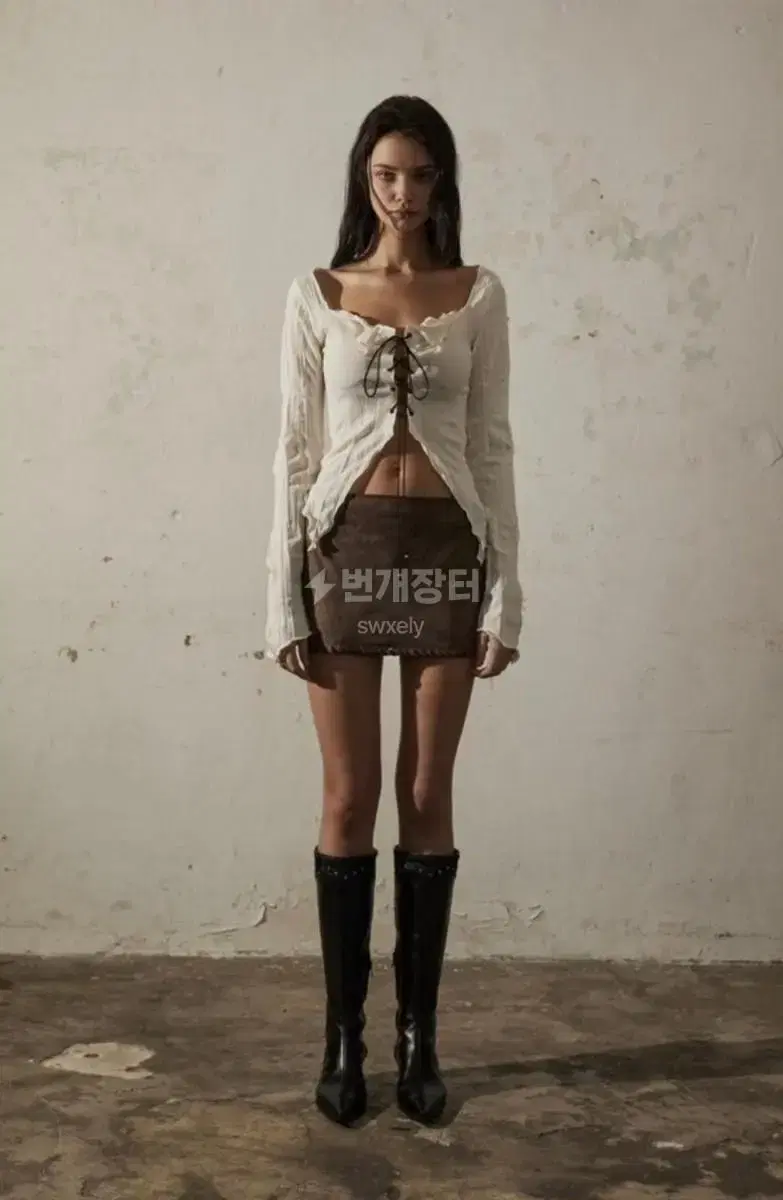 [Sold Out] Bohemian Seoul Wrinkle Corset Cardigan Cream Ivory