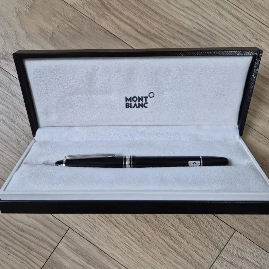 MONTBLANC 만년필