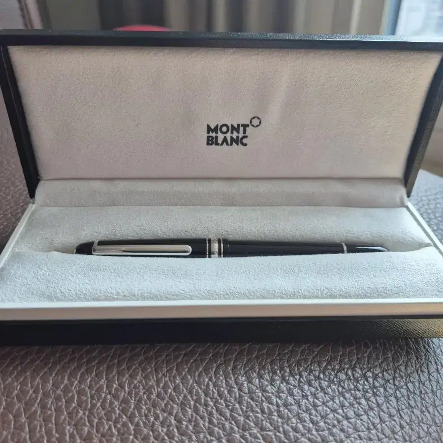 MONTBLANC 만년필