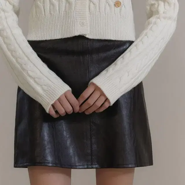 아노에틱 CLASSIC LEATHER SKIRT (블랙)