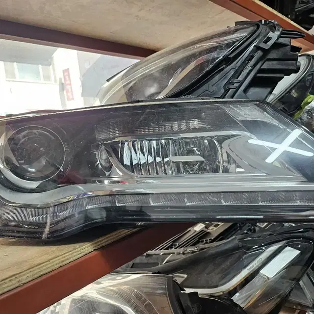 아우디 a7 중고부품 a7 중고라이트 조수석 HID LED