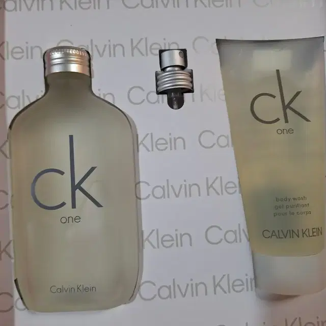 캘빈 클라인 CK ONE EDT + 샤워젤  100ml 세트 새제품