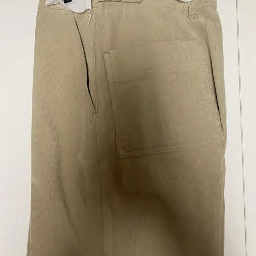 (새상품)구호 플러스 Signature Corduroy Tuck Pant