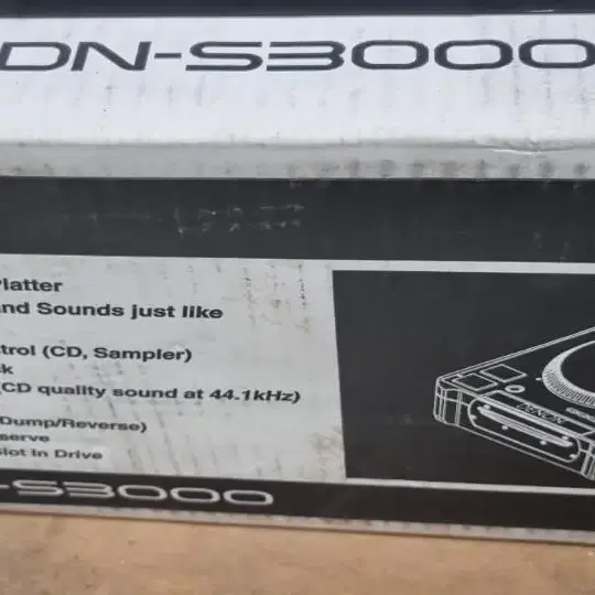 데논 시디 DN-S3000 DJ용 CDJ 신품 박스 팝니다.