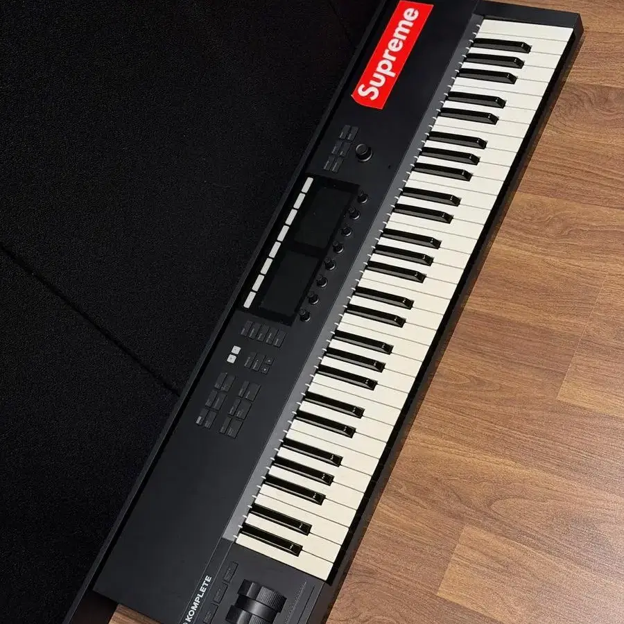 NI KOMPLETE KONTROL S61 MK2 마스터 건반