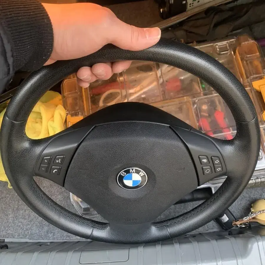 bmw320 핸들 팝니다