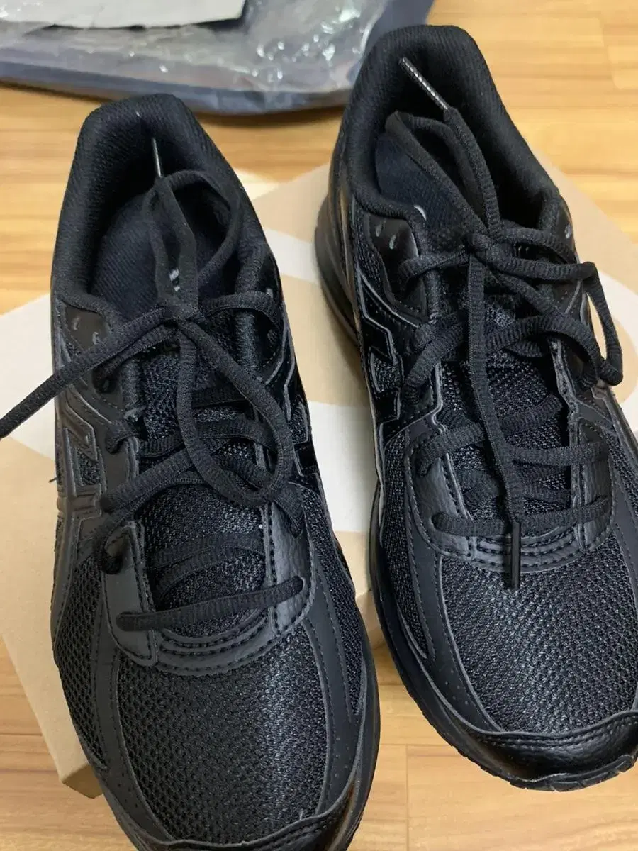 Asics Jog 100 S Black - 2E Wide 250