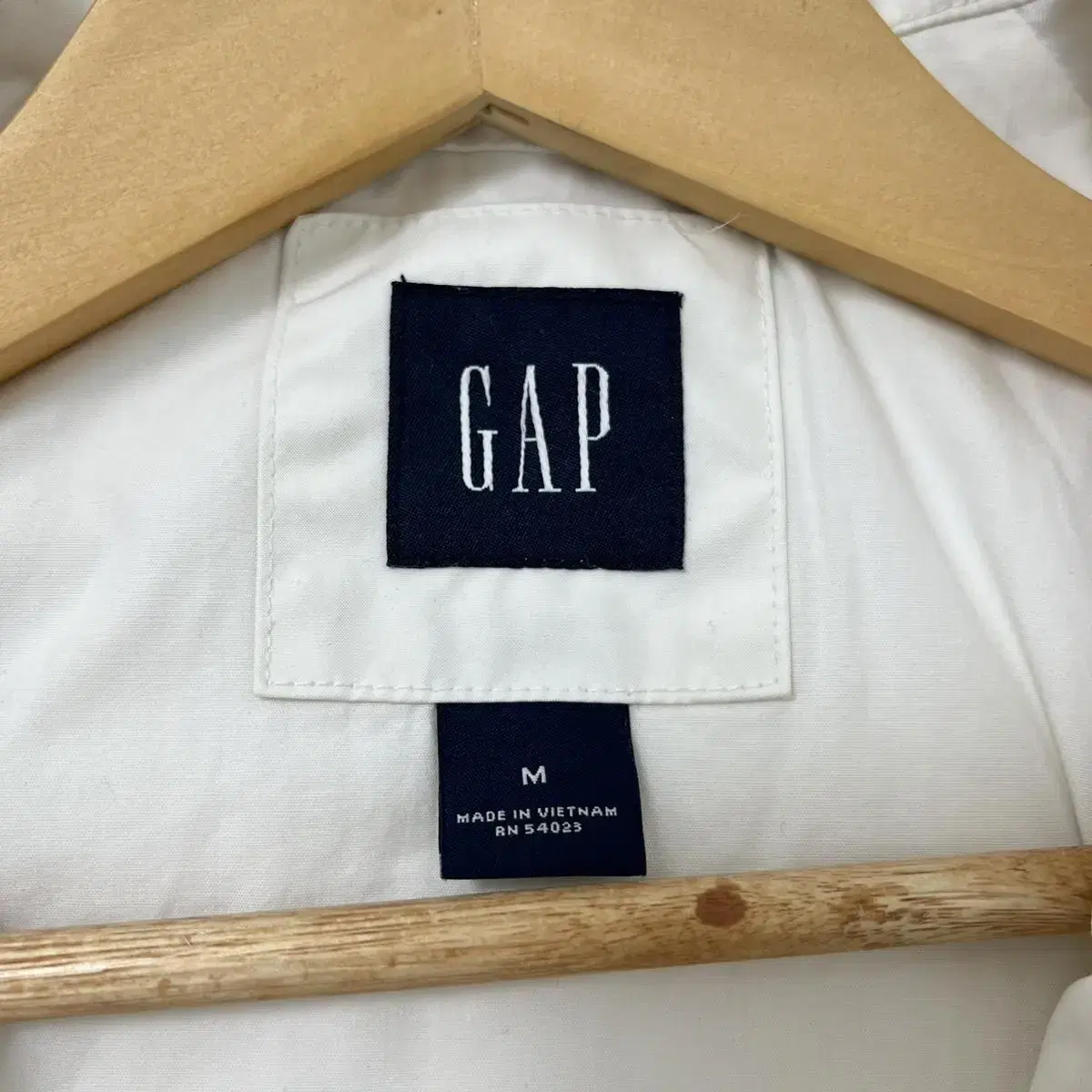 2000s GAP 갭 미니멀 화이트 자켓