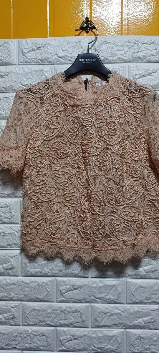 Zara Cropped Lace Blouse (S)