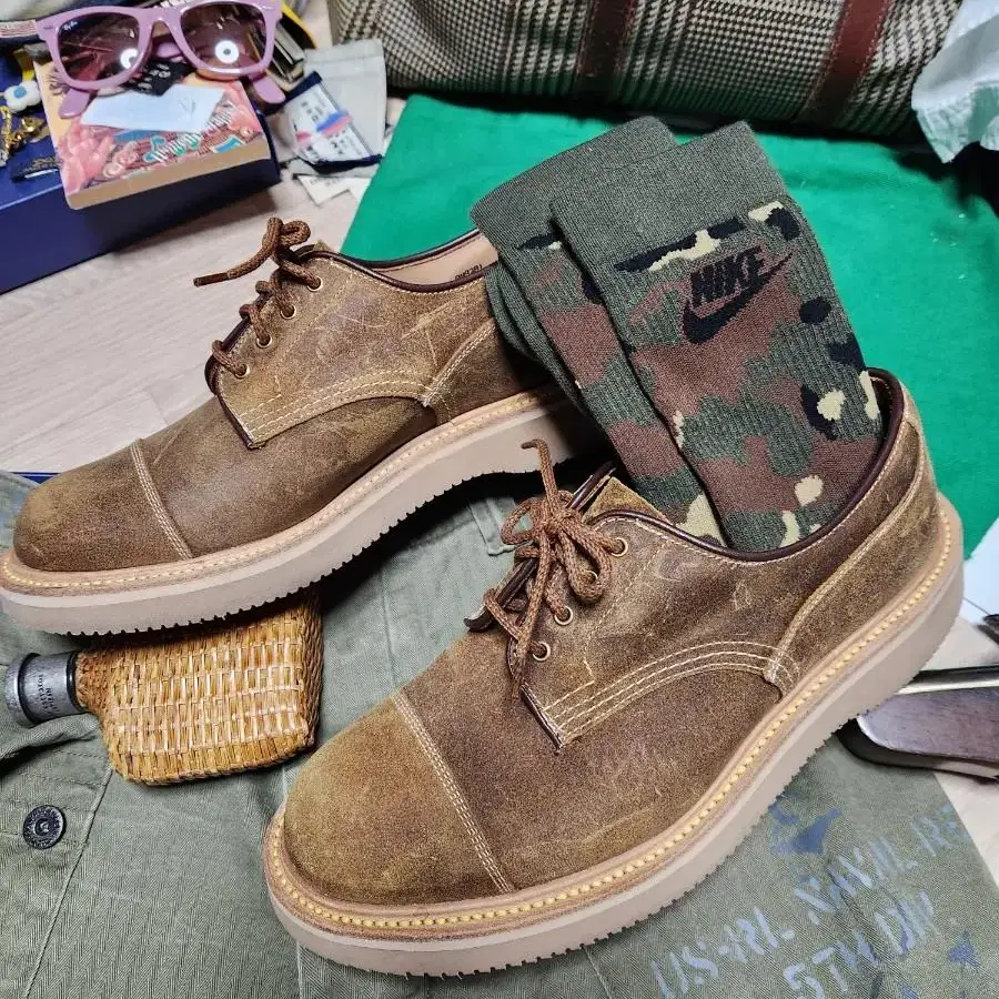 TRICKER'S 가죽 트리커스 더비 스니커즈 트리커스 로퍼 팁