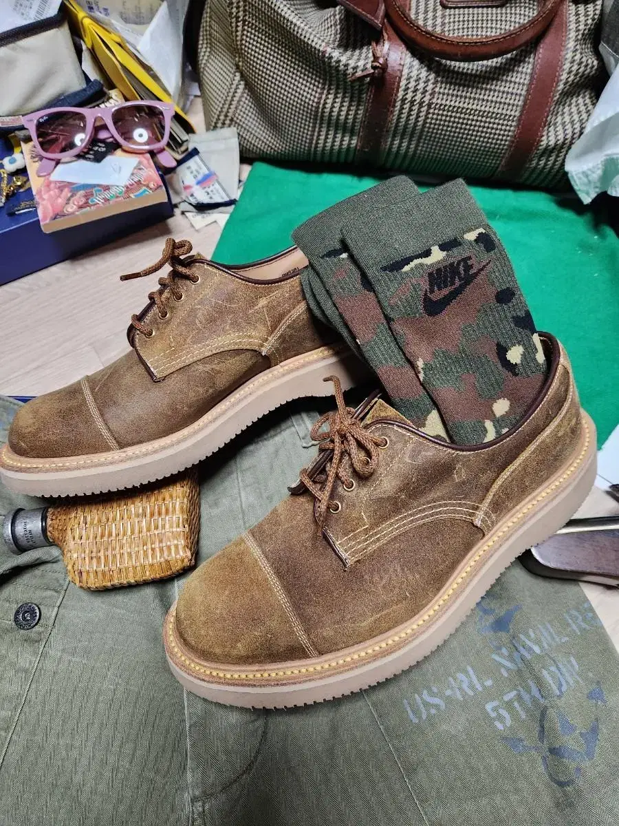 TRICKER'S 가죽 트리커스 더비 스니커즈 트리커스 로퍼 팁