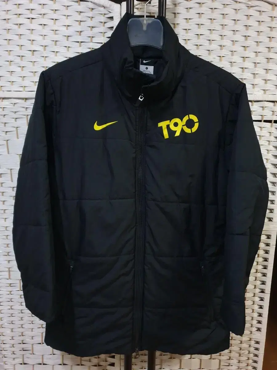 (1852) NIKE Nike Sport T90 Lightweight Padding 100 L